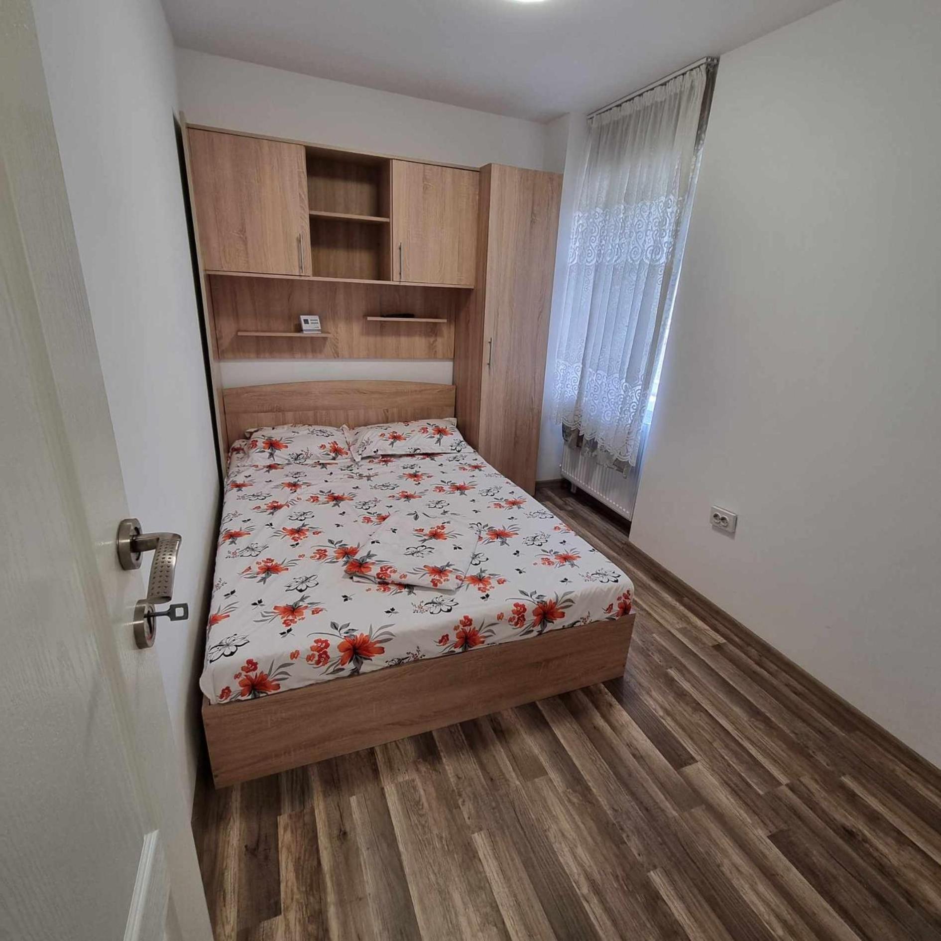 Apartament cu 2 dormitoare Corabia Exterior foto